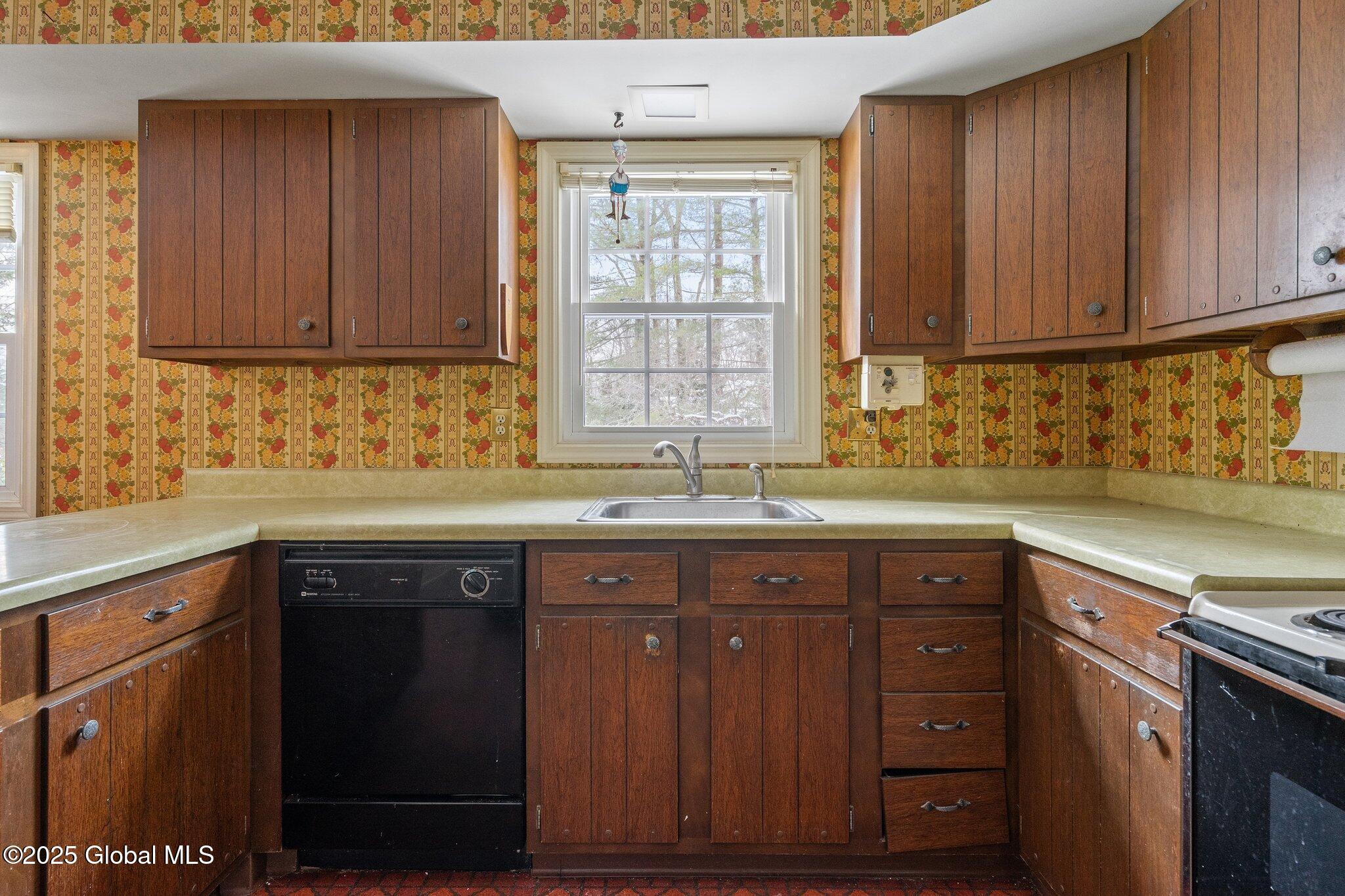 7 Tamarack Drive Bethlehem, NY 12054 - Photo 17 of 56 12-web-or-mls-7-tamarack-dr