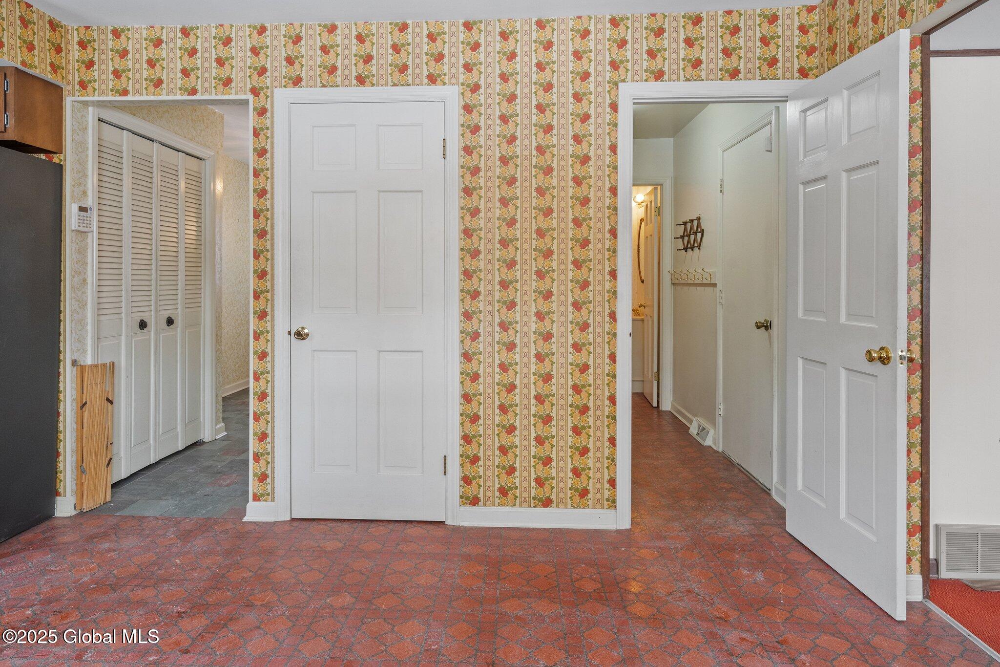 7 Tamarack Drive Bethlehem, NY 12054 - Photo 22 of 56 20-web-or-mls-7-tamarack-dr