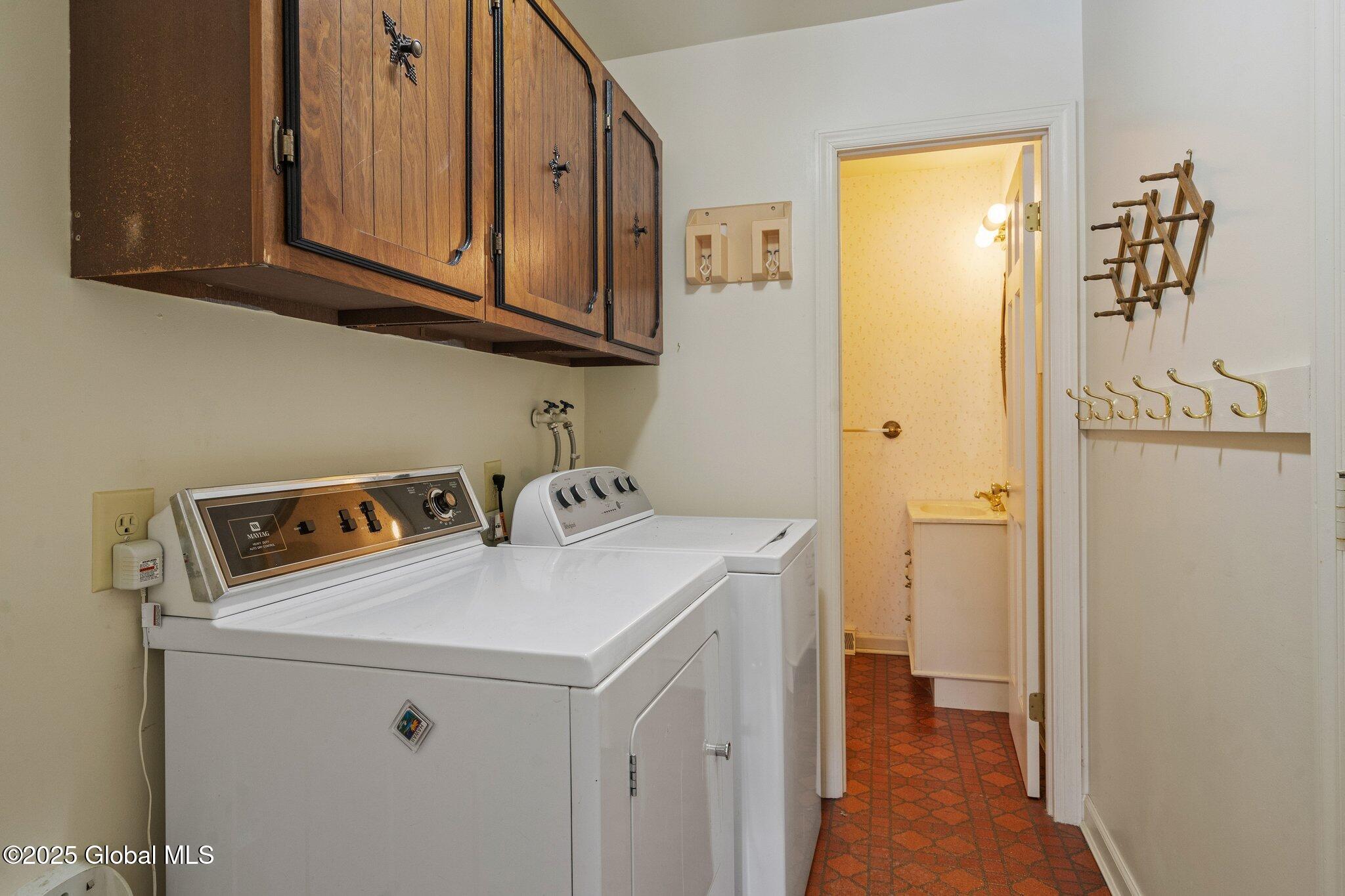 7 Tamarack Drive Bethlehem, NY 12054 - Photo 23 of 56 25-web-or-mls-7-tamarack-dr