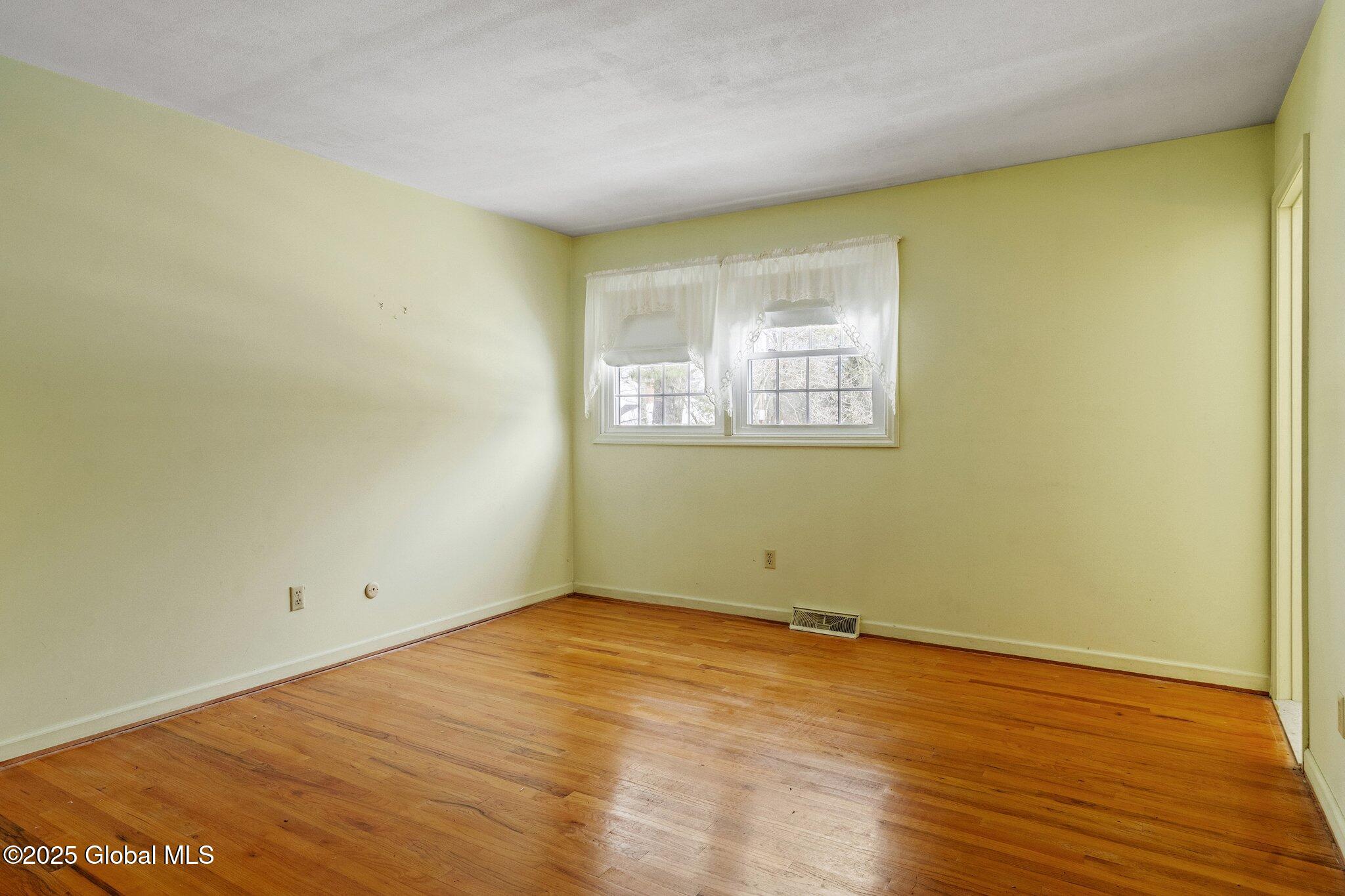 7 Tamarack Drive Bethlehem, NY 12054 - Photo 30 of 56 32-web-or-mls-7-tamarack-dr