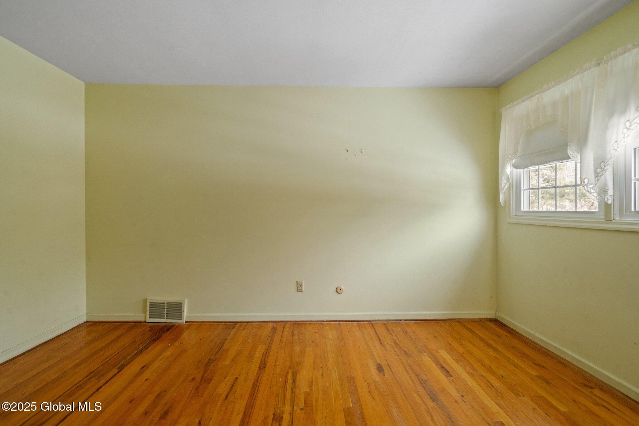 7 Tamarack Drive Bethlehem, NY 12054 - Photo 31 of 56 33-web-or-mls-7-tamarack-dr