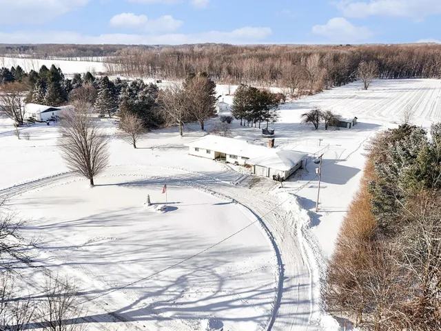 $475,000 | 8830 South 43rd Street, Scotts, MI 49088