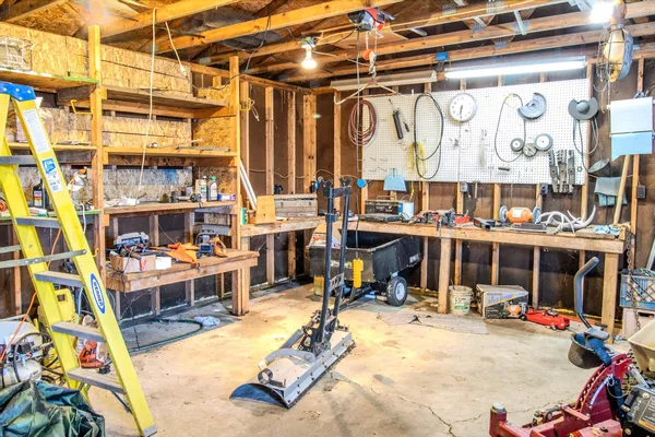 $455,000 | 8830 South 43rd Street, Scotts, MI 49088