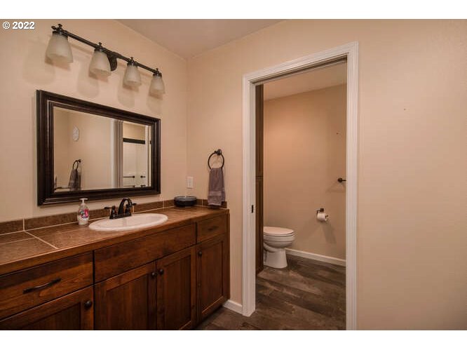 11555 Johns Landing Road Carlton, OR 97111 - Photo 17 of 30 Gallery Image 17