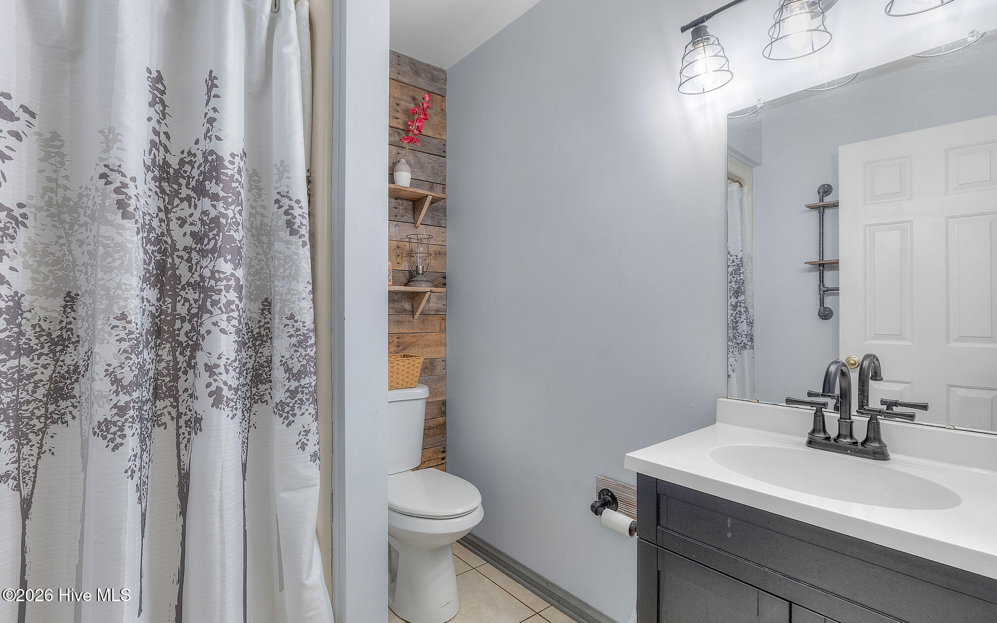 123 North Marshall Road Shawboro, NC 27973 - Photo 19 of 37 Half bathroom