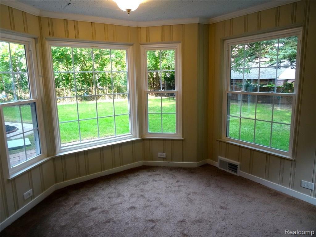 19800 Canterbury Road Detroit, MI 48221 - Photo 20 of 51 Family Room.JPG