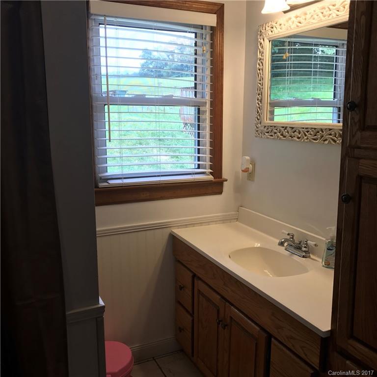 61 Cathey Road Candler, NC 28715 - Photo 7 of 22 Gallery Image 7