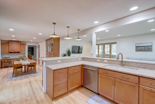 $799,900 | 7822 Ox Trail Way, Verona, WI 53593