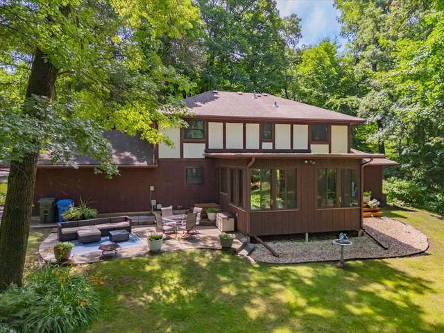 $799,900 | 7822 Ox Trail Way, Verona, WI 53593