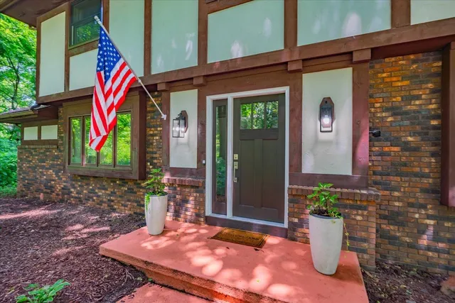 $799,900 | 7822 Ox Trail Way, Verona, WI 53593