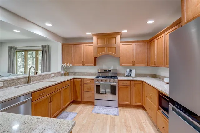 $799,900 | 7822 Ox Trail Way, Verona, WI 53593