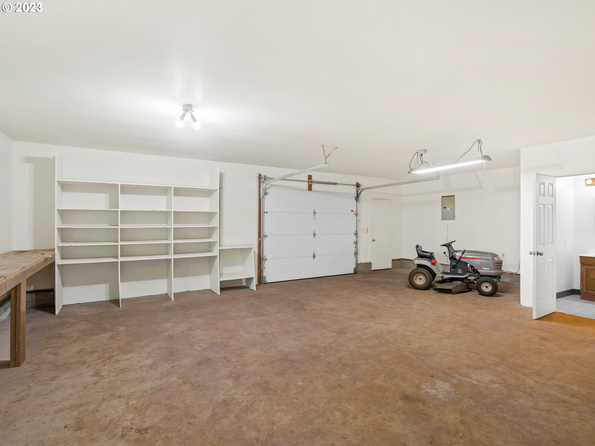 88601 Ermi Bee Road Springfield, OR 97478 - Photo 47 of 48 a view of a car garage