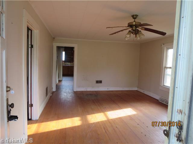 194 Lakeview Church Road Linwood, NC 27299 - Photo 3 of 6 Living Room.