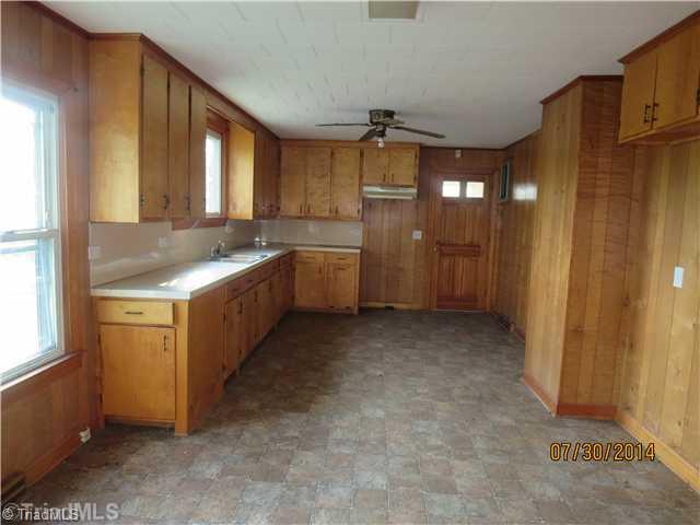 194 Lakeview Church Road Linwood, NC 27299 - Photo 4 of 6 Kitchen.