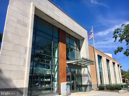 $2,999 | 2711 Ordway Street Northwest, Unit 302, Washington, DC 20008