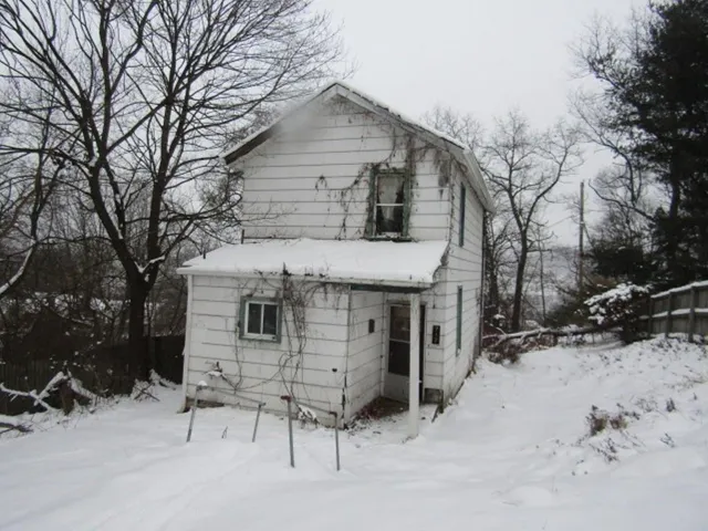 $49,900 | 712 7th Street, Oakmont, PA 15139