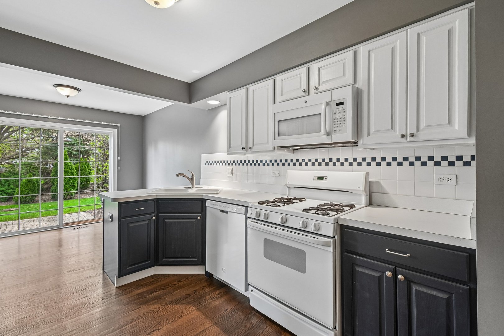 12228 Sumner Street Lemont, IL 60439 - Photo 13 of 36 Gallery Image 13
