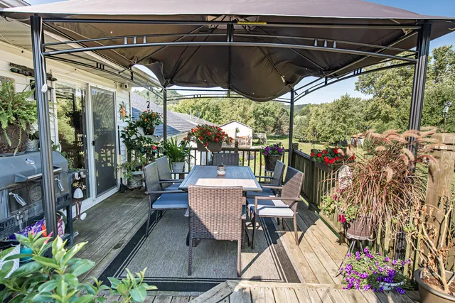 $379,900 | 8330 East 10th Street, Stockton, MN 55987