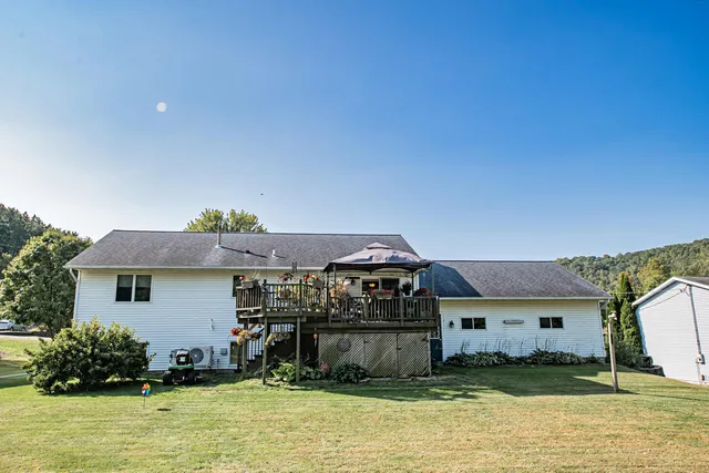 $379,900 | 8330 East 10th Street, Stockton, MN 55987