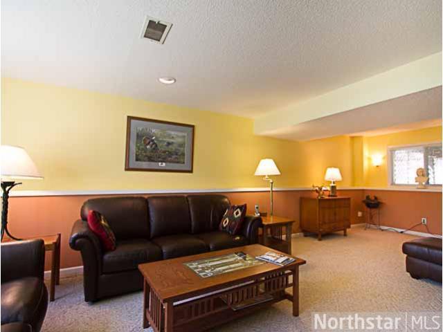 686 Springhill Road Vadnais Heights, MN 55127 - Photo 12 of 18 Gallery Image 12