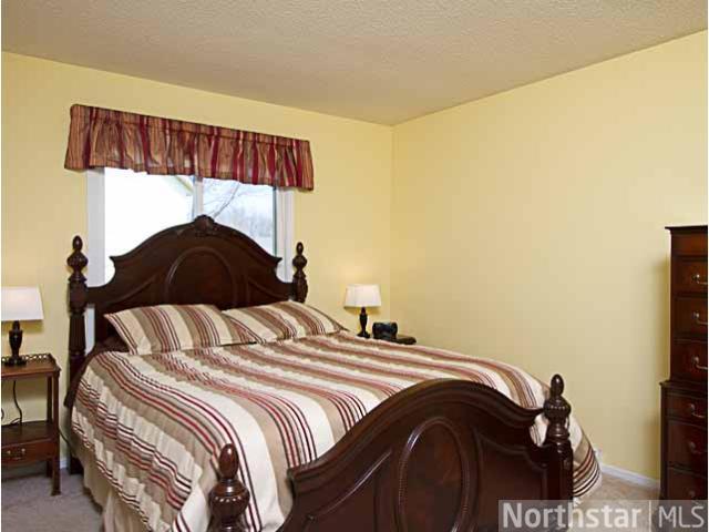686 Springhill Road Vadnais Heights, MN 55127 - Photo 6 of 18 Gallery Image 6