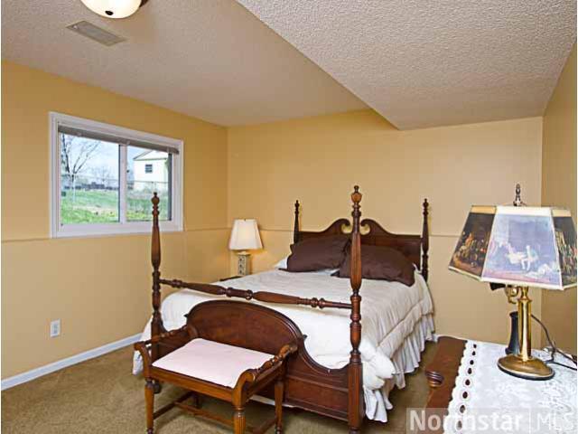 686 Springhill Road Vadnais Heights, MN 55127 - Photo 10 of 18 Gallery Image 10