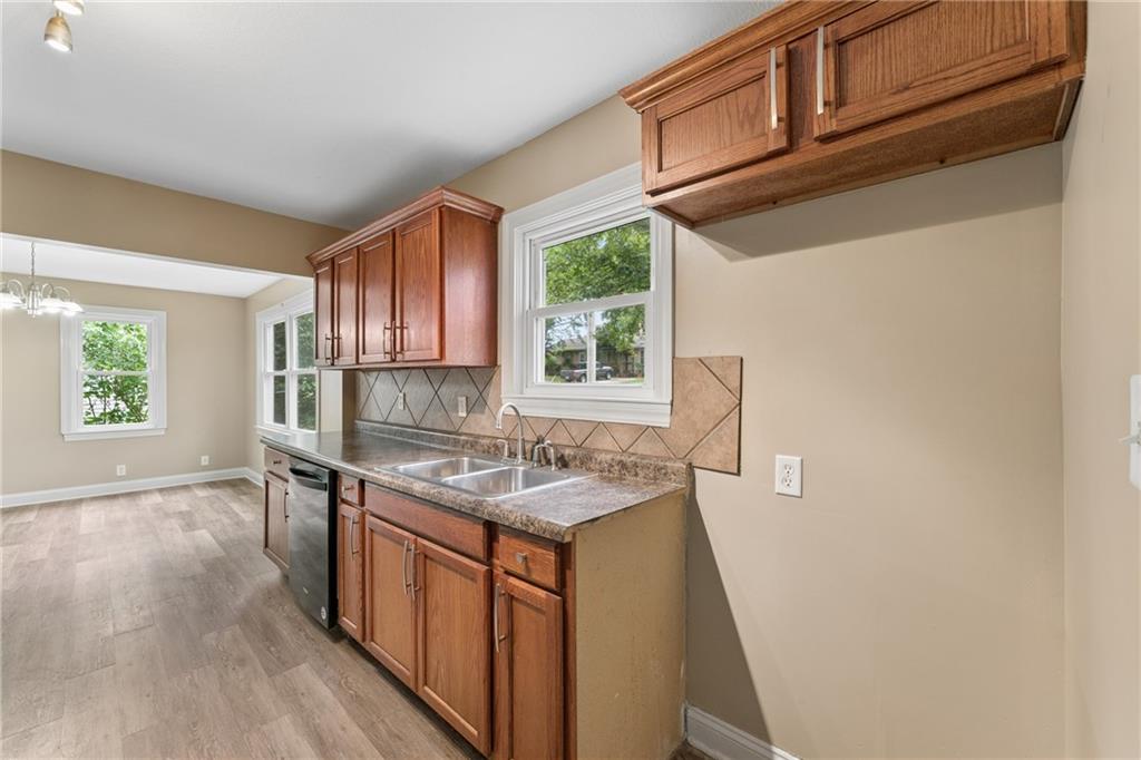 2811 South Northern Boulevard Independence, MO 64052 - Photo 10 of 44