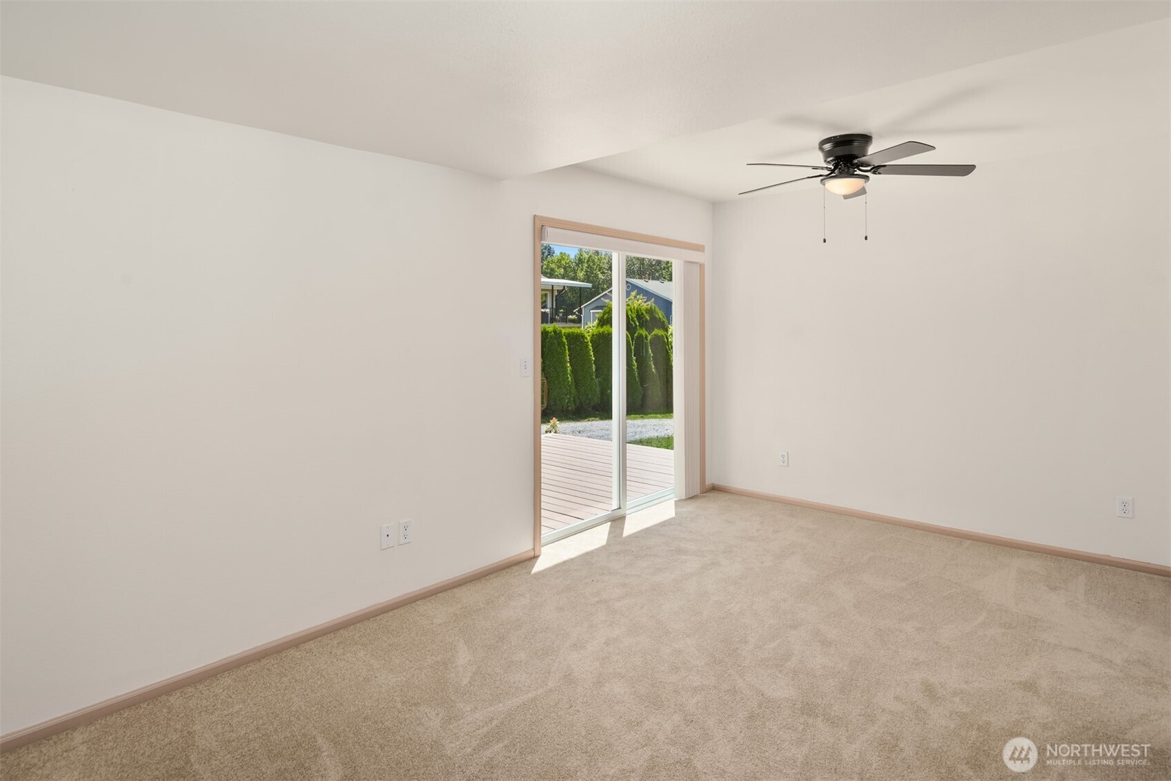 12018 Gibson Road Everett, WA 98204 - Photo 12 of 25