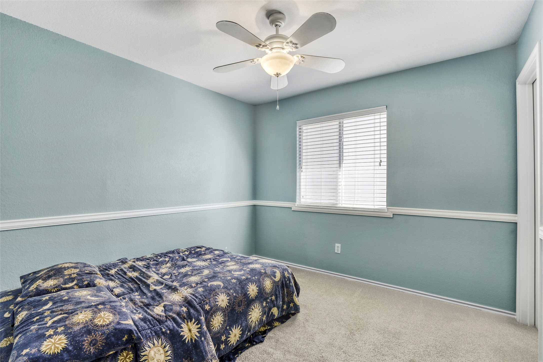 5624 Colinton Avenue Austin, TX 78754 - Photo 33 of 38 Upstairs Bedroom #4