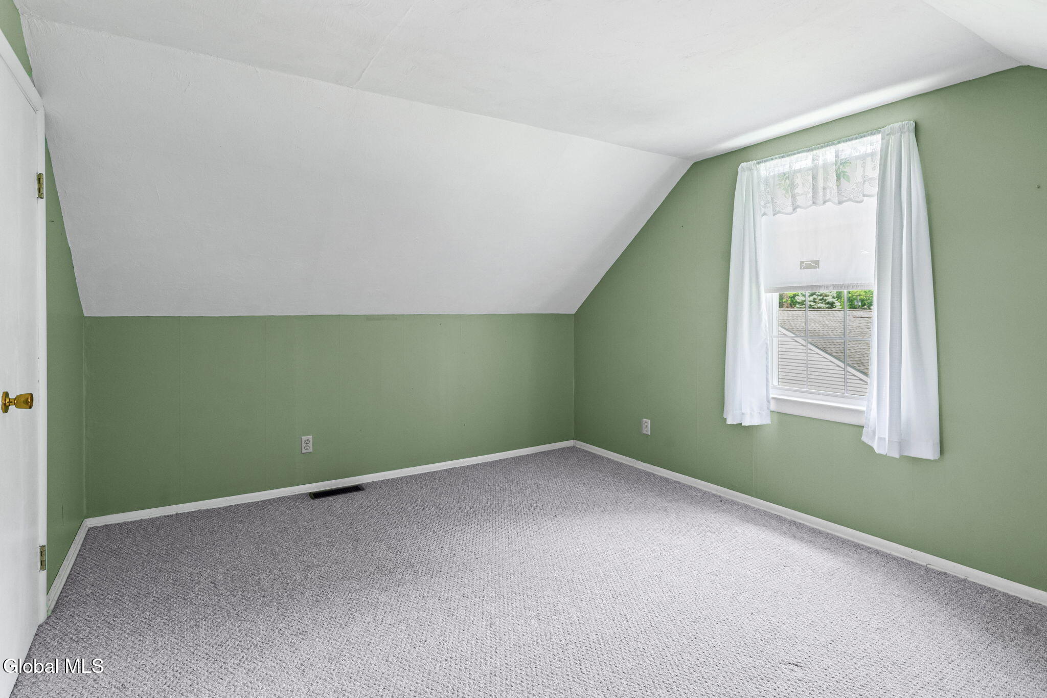 7 Pinewood Road Guilderland, NY 12084 - Photo 32 of 36 28-web-or-mls-7-pinewood-rd