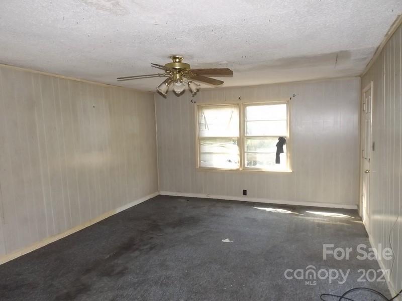 896 Mark Lane Lancaster, SC 29720 - Photo 4 of 8 Gallery Image 4