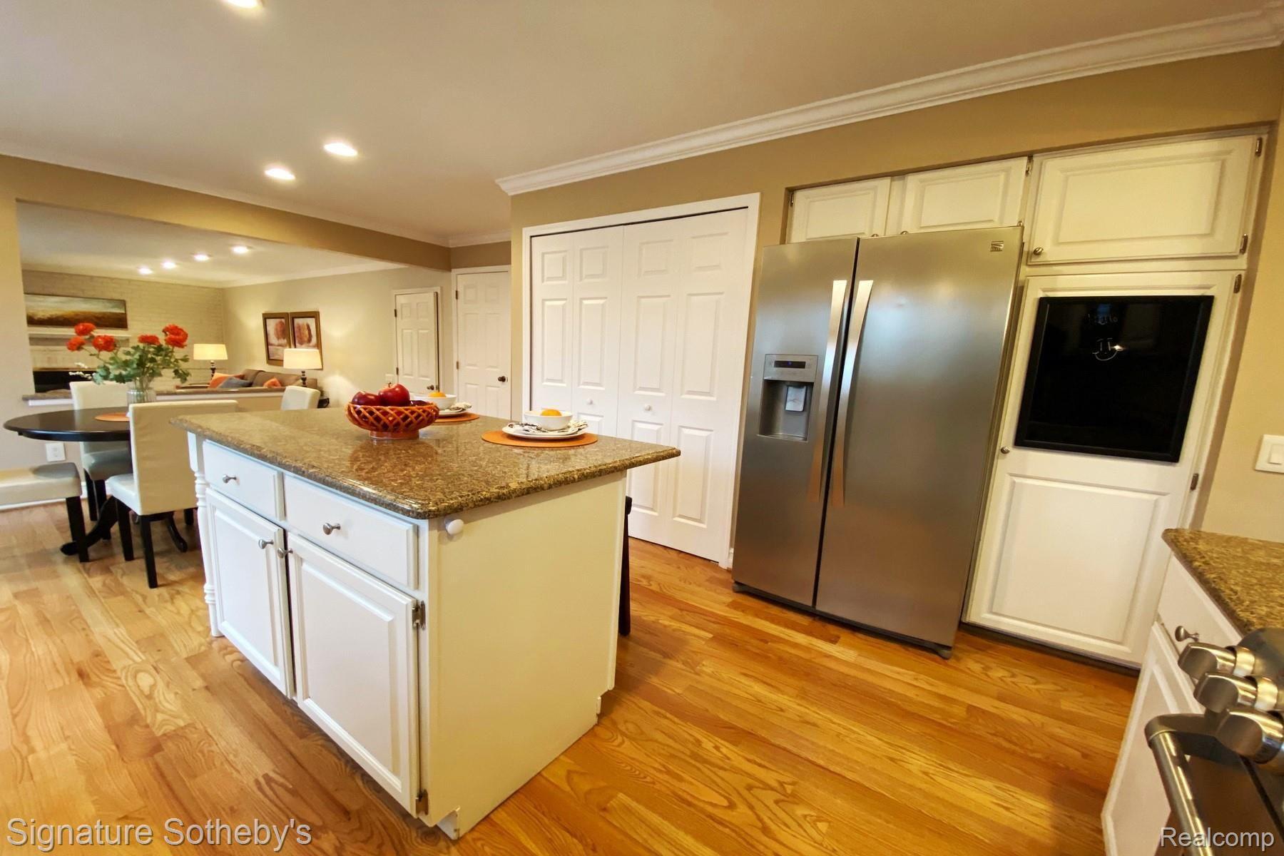 31294 Old Stage Road Franklin, MI 48025 - Photo 8 of 26 02-7.jpg