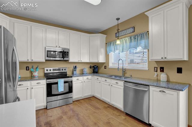 7571 Coffee Road Peyton, CO 80831 - Photo 4 of 35 Stainless Steel Appliances!