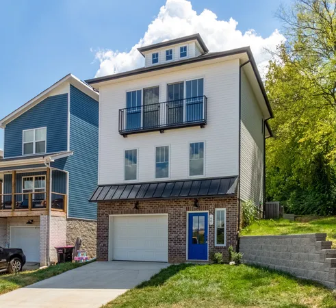 $1,950 | 60 West High Street, Clarksville, TN 37040