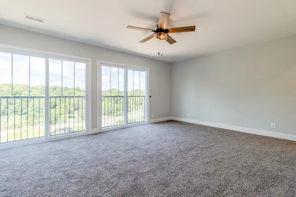 $1,950 | 60 West High Street, Clarksville, TN 37040