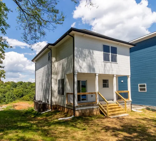 $1,950 | 60 West High Street, Clarksville, TN 37040