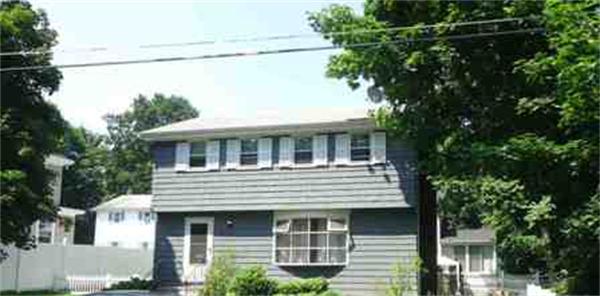 41 Butman Road Lowell, MA 01852 - Photo 2 of 20 Gallery Image 2
