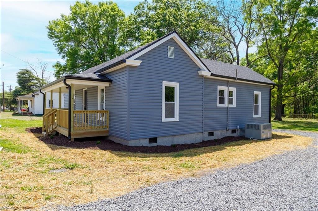 311 South Fieldcrest Road Eden, NC 27288 - Photo 2 of 23 Gallery Image 2