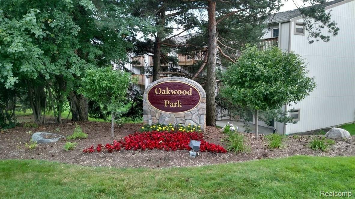 1693 Riverside Drive, Unit 1 Rochester, MI 48309 - Photo 3 of 22 Riverside Oakwood Park (1).jpg