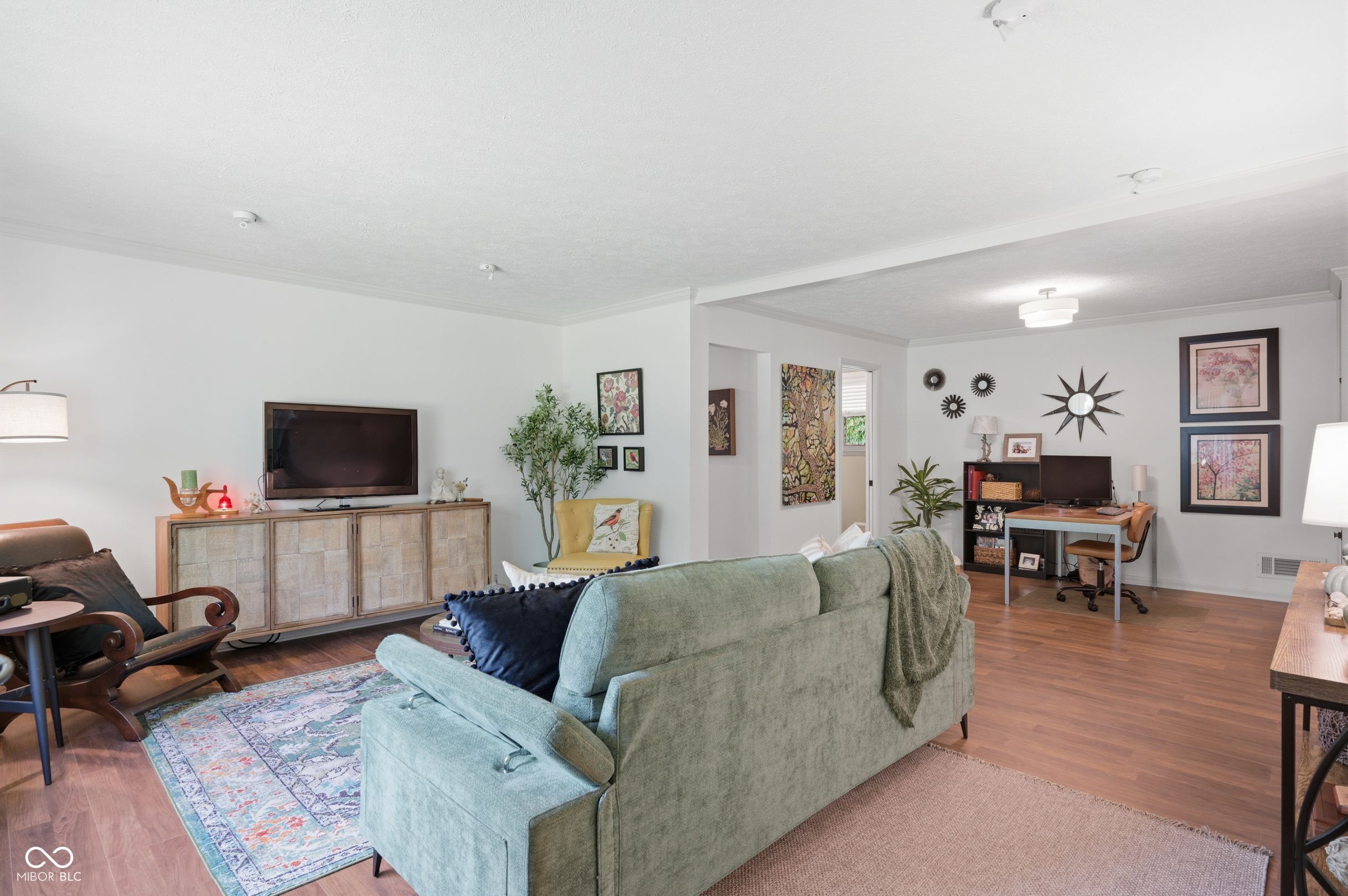 1403 Shawnee Road Indianapolis, IN 46260 - Photo 7 of 23 Gallery Image 7