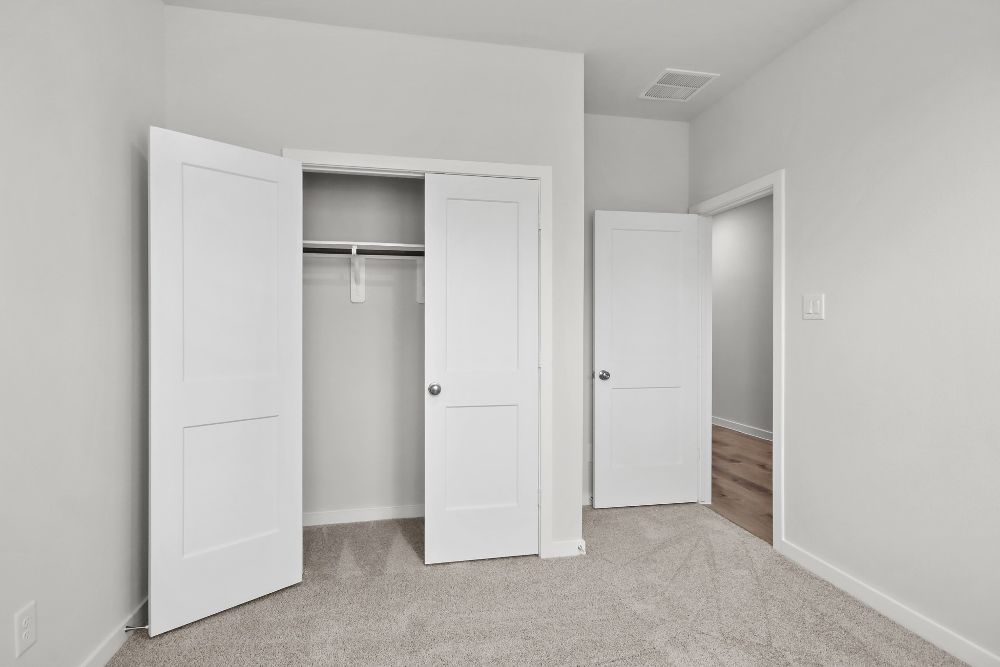 541 Shoreview Drive Conroe, TX 77303 - Photo 18 of 25 a view of an empty room