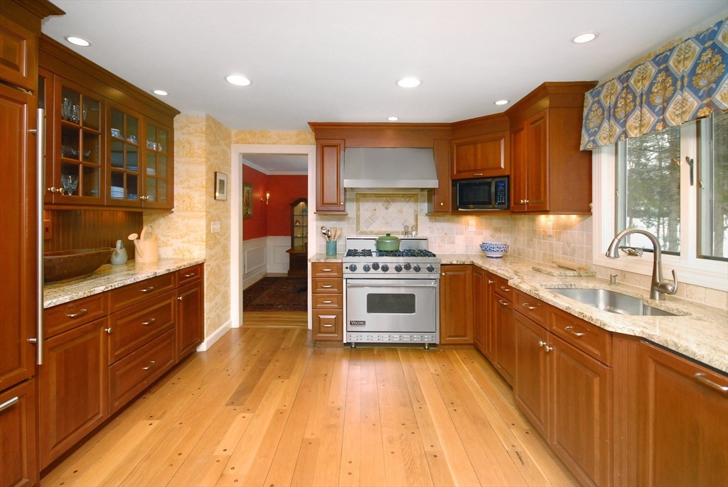 316 Lindsay Pond Road Concord, MA 01742 - Photo 14 of 42