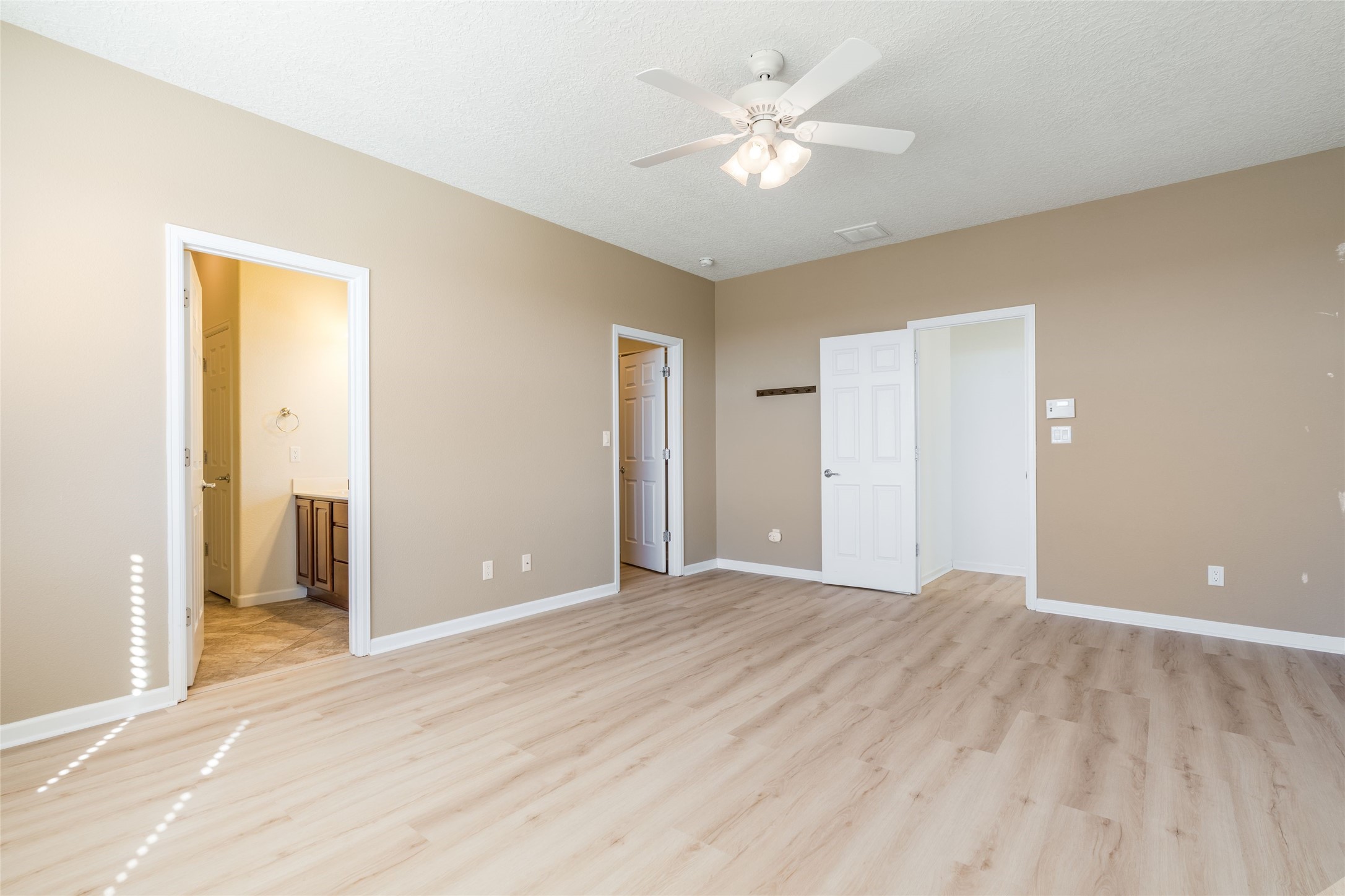 4010 Sierra Alta Avenue Northeast Rio Rancho, NM 87124 - Photo 19 of 40 Gallery Image 19