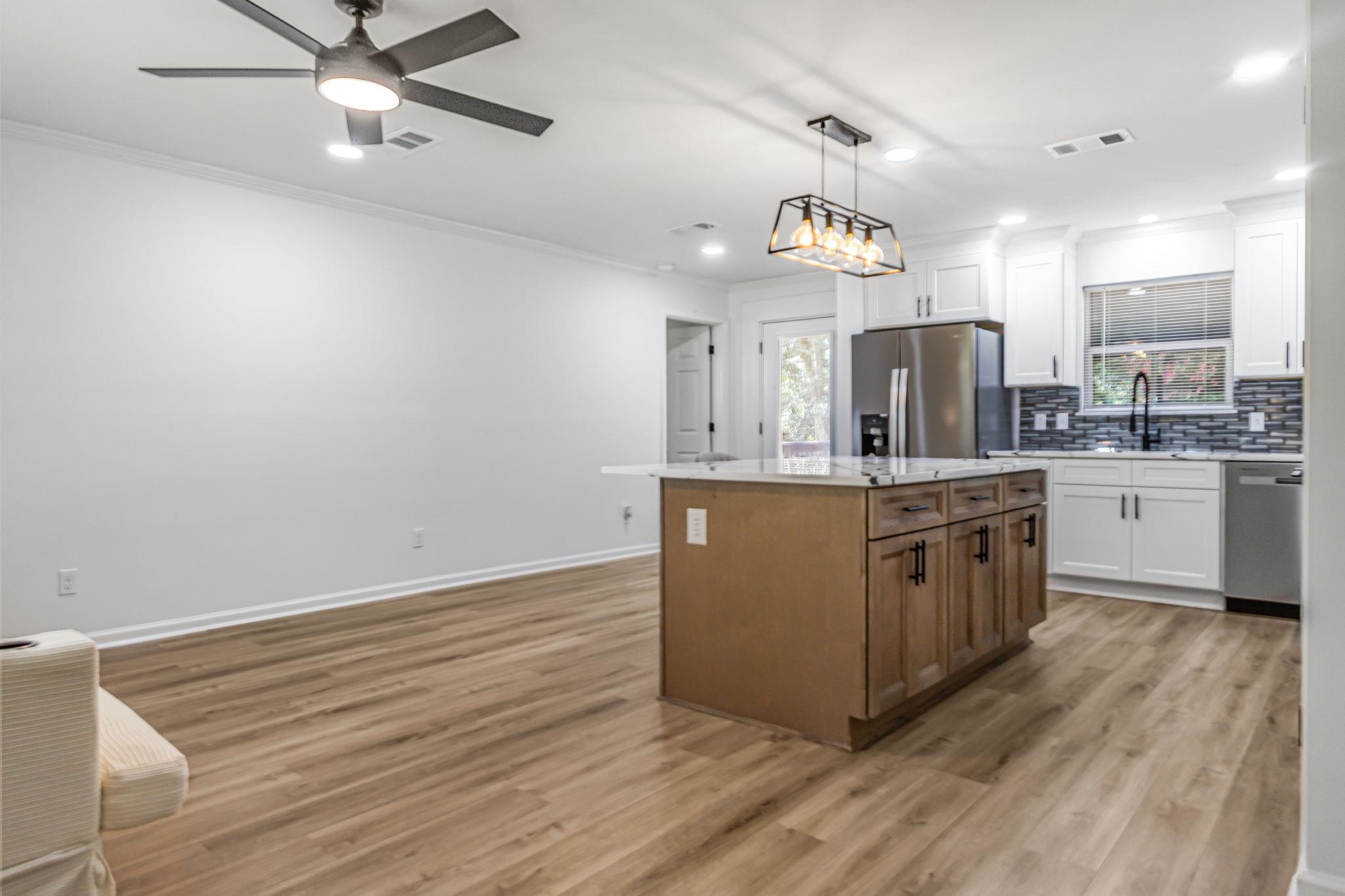 236 Timberlane Road Tallahassee, FL 32312 - Photo 3 of 37