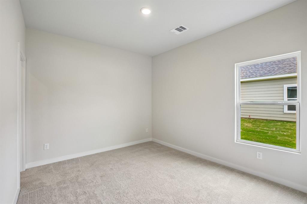 369 Declan Street Springtown, TX 76082 - Photo 23 of 37