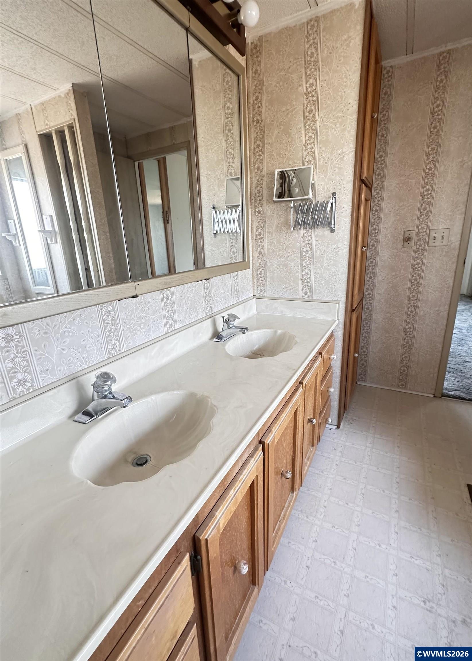 5422 Portland Road Northeast, Unit 129 Salem, OR 97305 - Photo 20 of 36