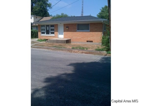 129 West Myrtle Street Springfield, IL 62704 - Photo 1 of 1