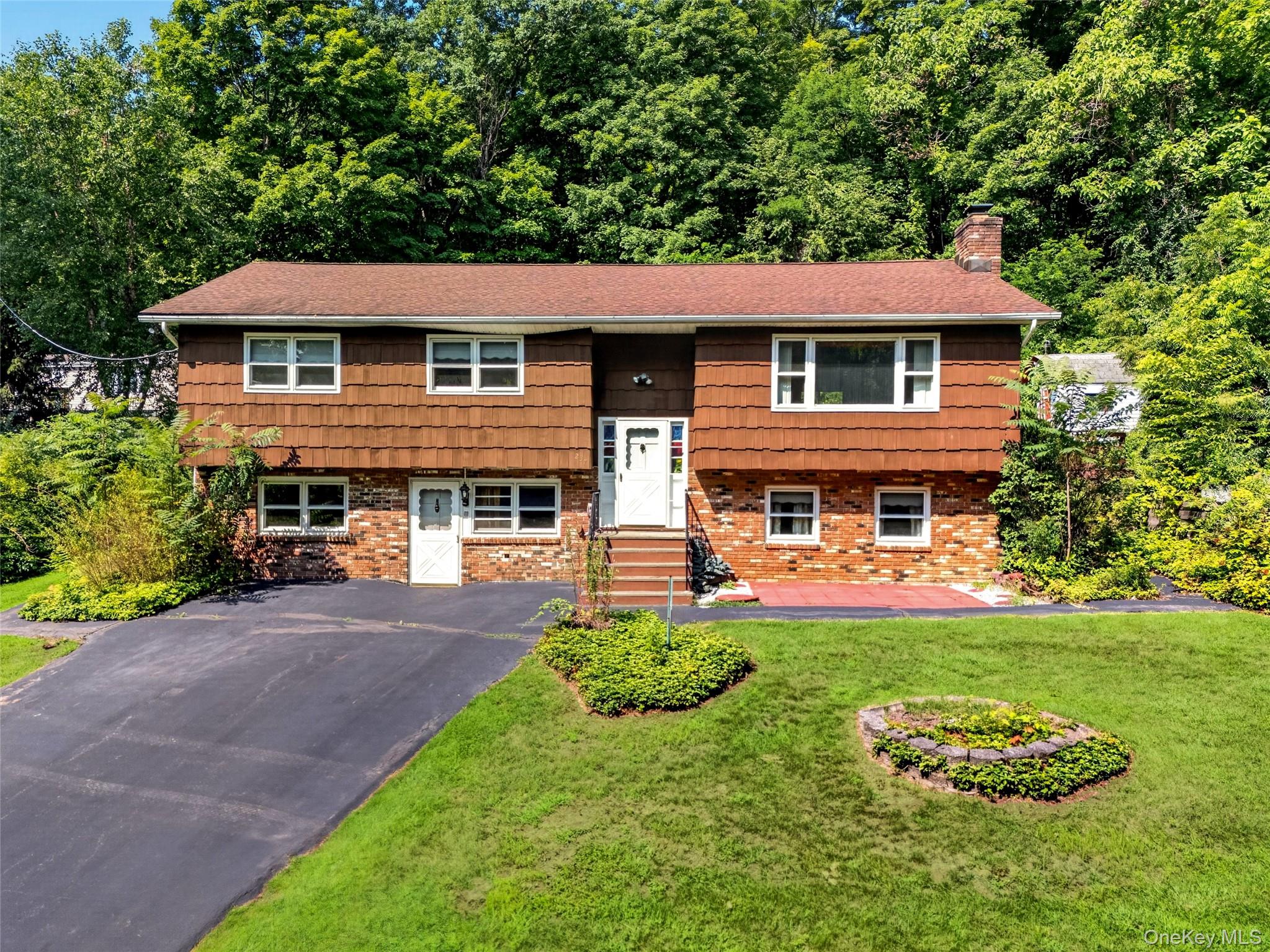 237 Old Church Road Putnam Valley, NY 10579 - Photo 1 of 39 Gallery Image 1