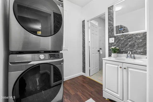 $245,000 | 36 Edenburg Avenue, Albany, NY 12203