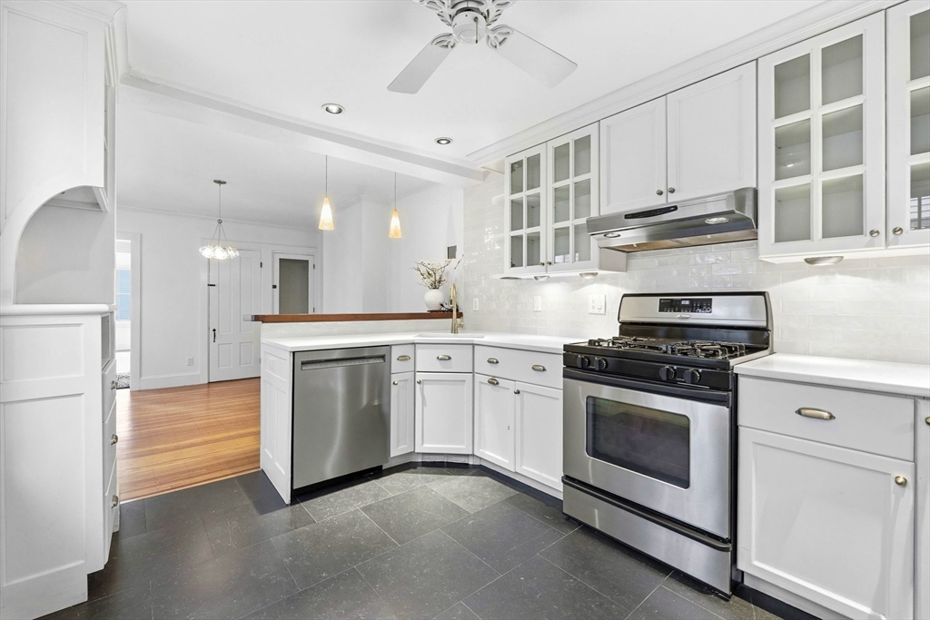 64 Pearl Street Boston, MA 02129 - Photo 11 of 29